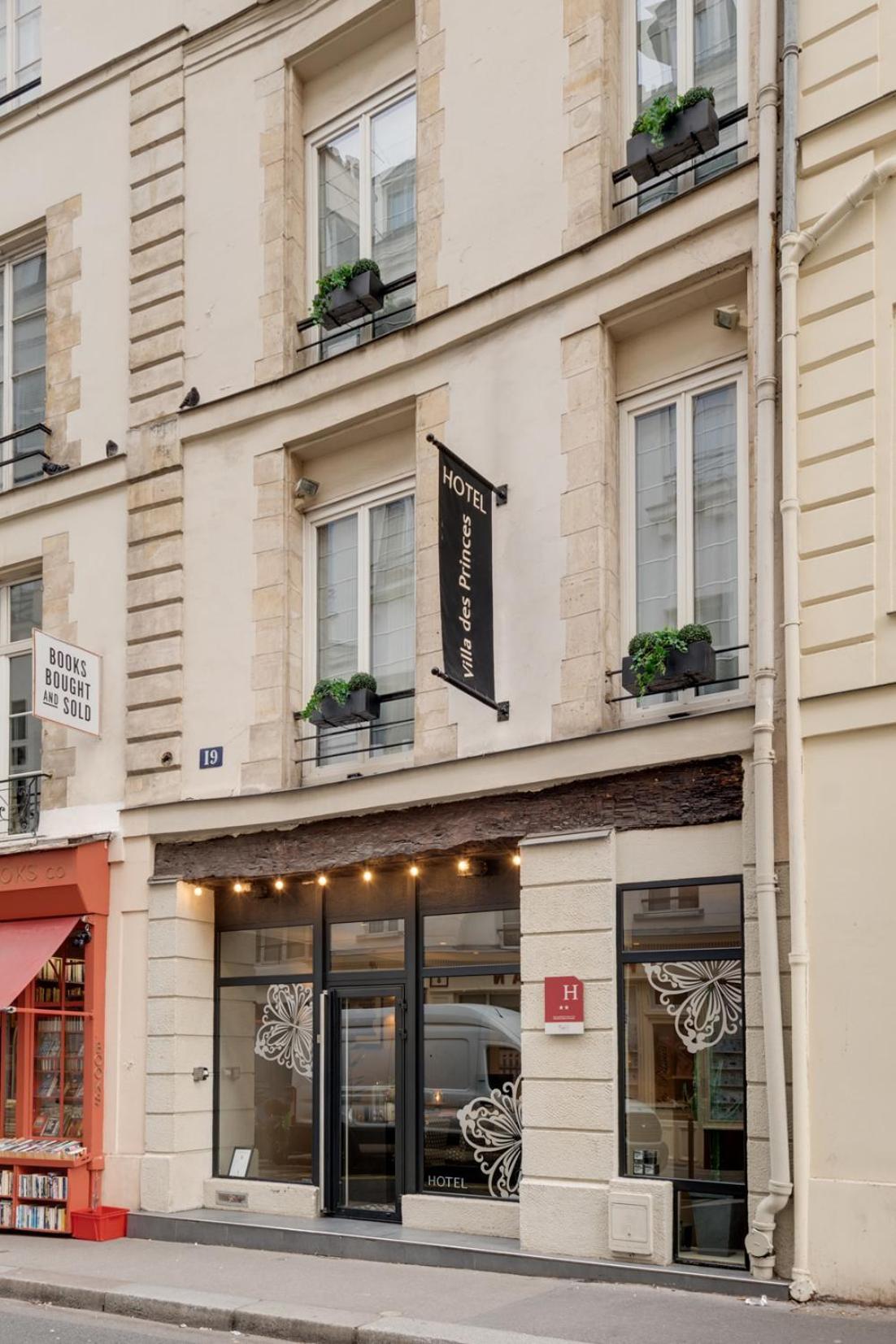 Hotel Des Princes 2*